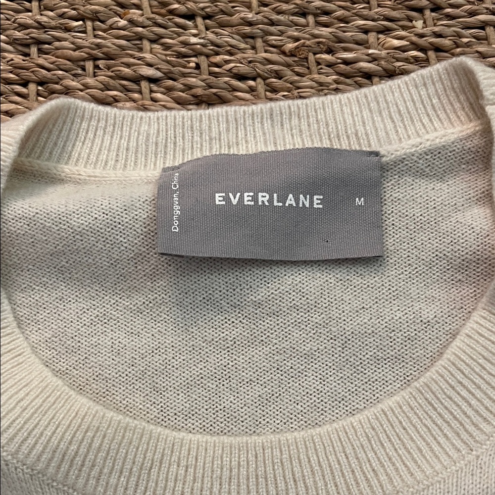 Everlane Cream Cashmere tee - Picture 2 of 4